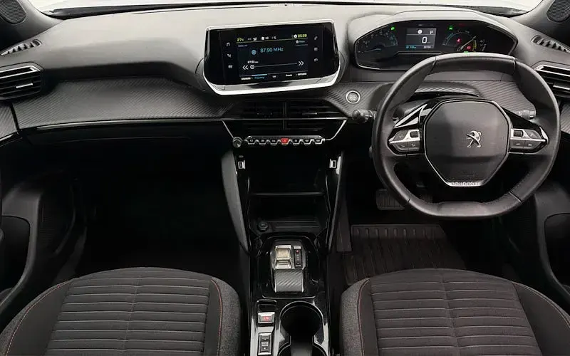 Used Peugeot e-2008 Active+ 100 kW (136 HP) 2023 Grey SUV
