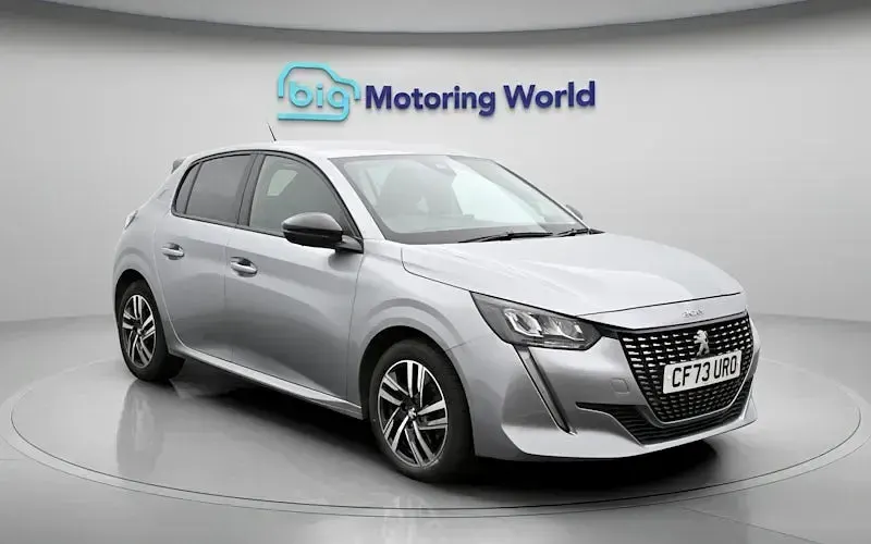 Second-hand Peugeot 208 Allure+ 131 CP (96 kW) 2023 Gri Hatchback