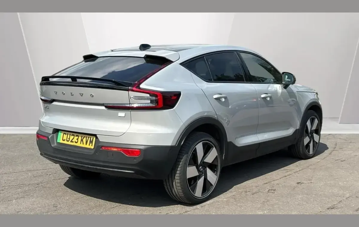 Usado Volvo C40 Ultimate 169 kW (231 CV) 2023 Plateado SUV
