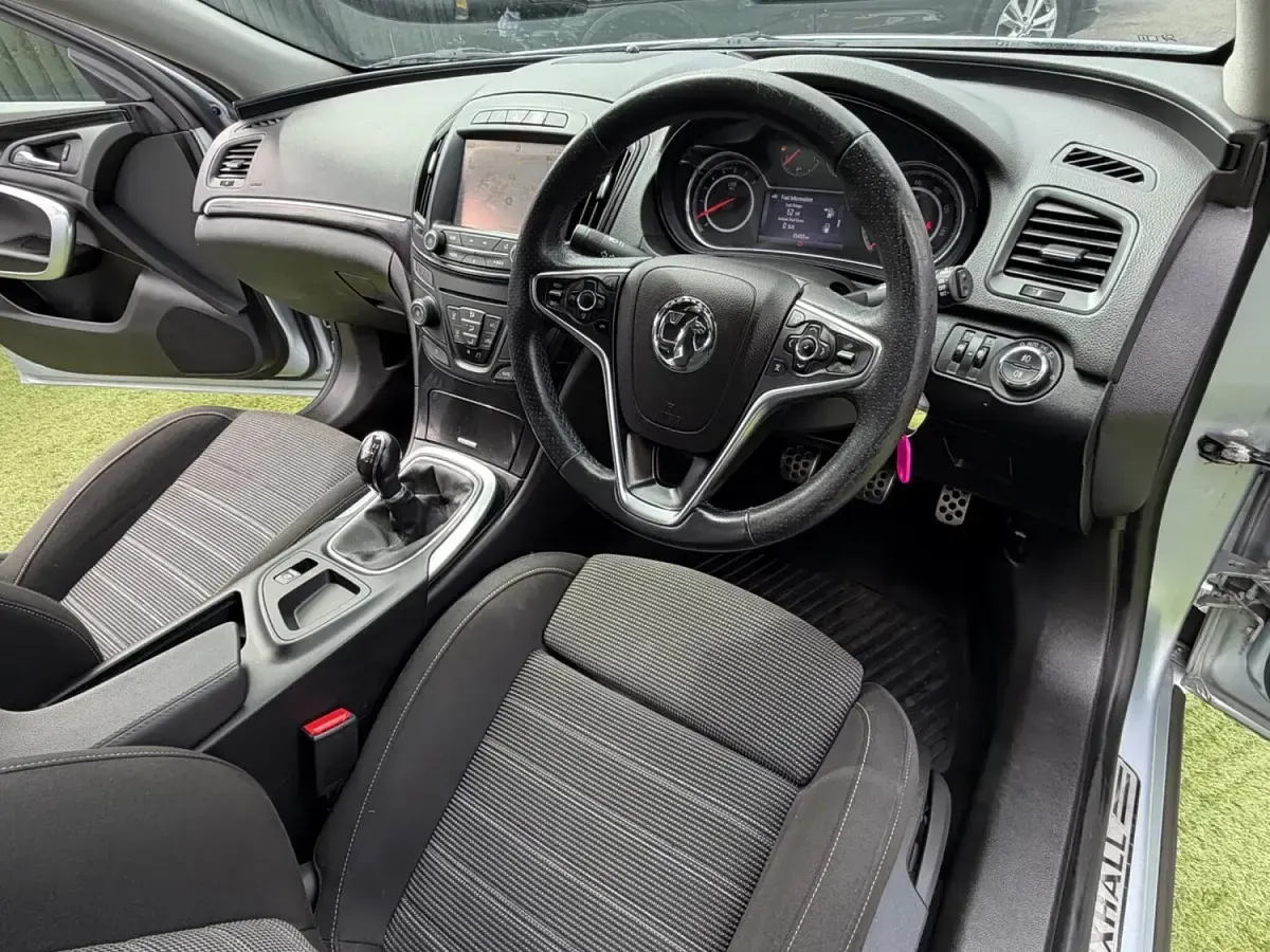 Used Vauxhall Insignia SRi 2015 Silver Hatchback