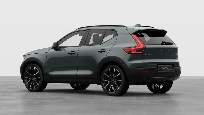 New Volvo XC40 Ultra 197 HP (144 kW) 2025 Forest lake SUV