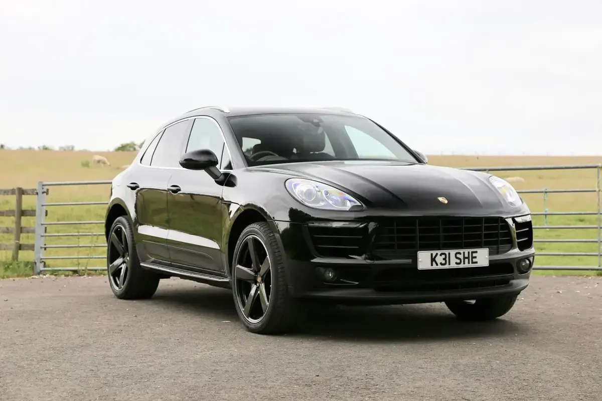 Used Porsche Macan 258 HP (189 kW) 2018 Black SUV
