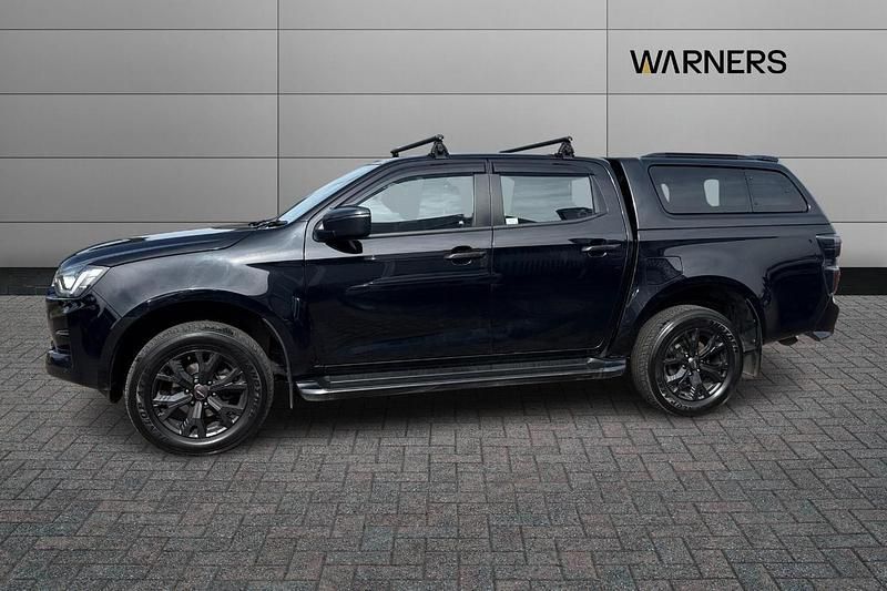 Used Isuzu D-Max 162 HP (119 kW) 2024 Black Pickup