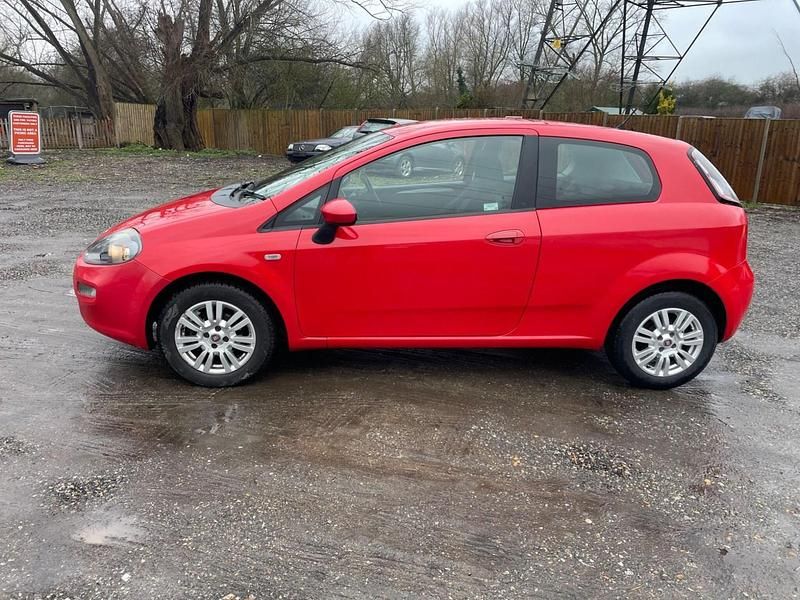 Used Fiat Punto Easy 2014 Red Hatchback