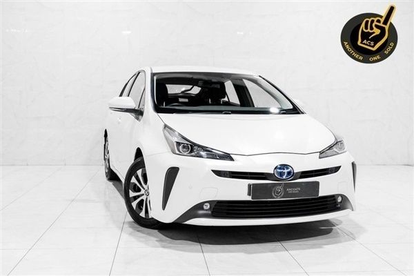 White Used 2020 Toyota Prius Business Edition Hatchback | £15,855 (Fair price) - Image 1/1