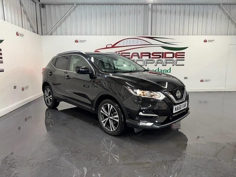 Black Used 2018 Nissan Qashqai N-Connecta SUV | £10,999 (Fair price) - Image 1/4