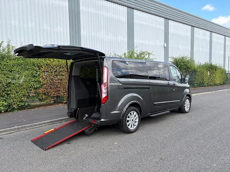 Grey Used 2018 Ford Transit Custom Titanium MPV | £16,440 (Fair price) - Image 1/4