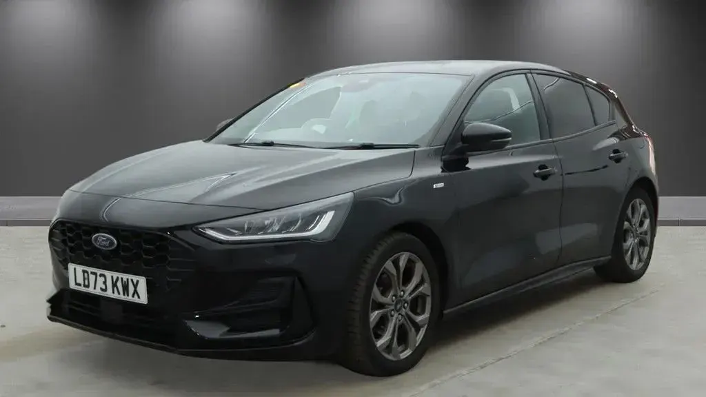 Used Ford Focus ST-Line 125 HP (91 kW) 2023 Black Hatchback
