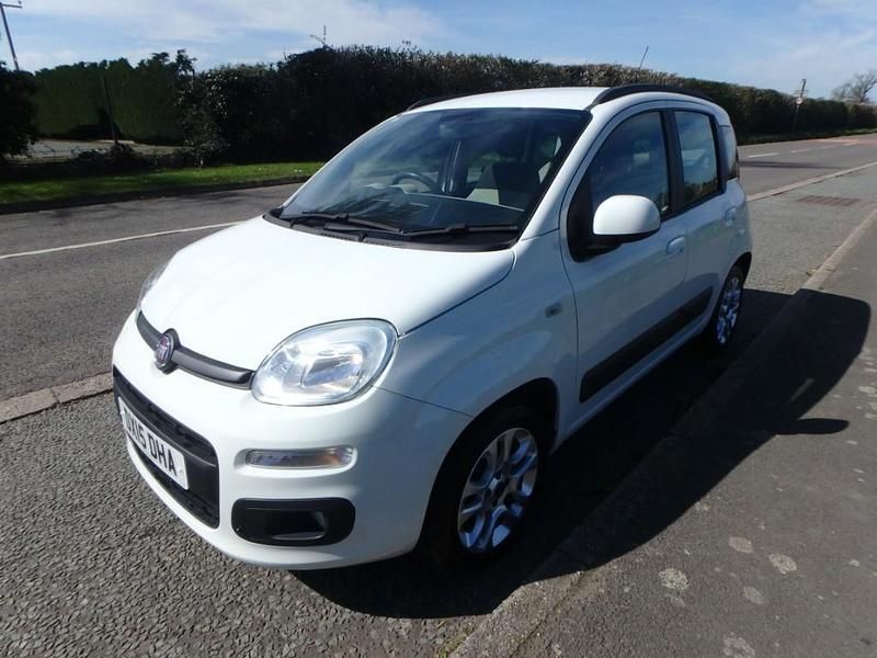 Used Fiat Panda Easy 85 HP (62 kW) 2015 White Hatchback