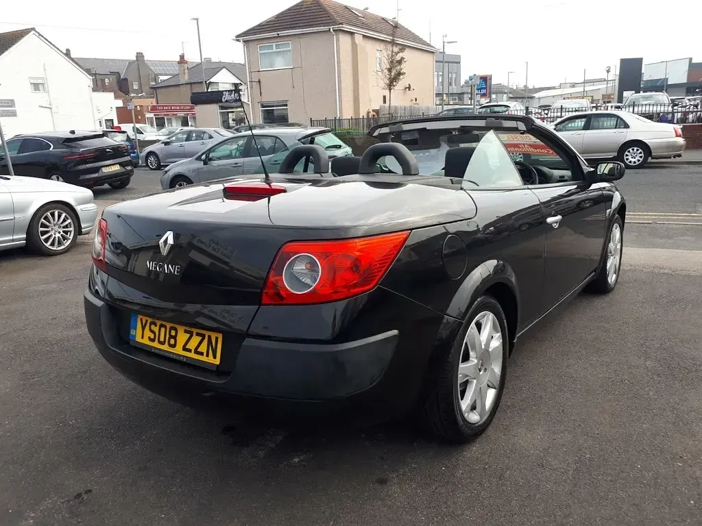 Used Renault Mégane Cabriolet Dynamique 106 HP (77 kW) 2008 Black Cabriolet
