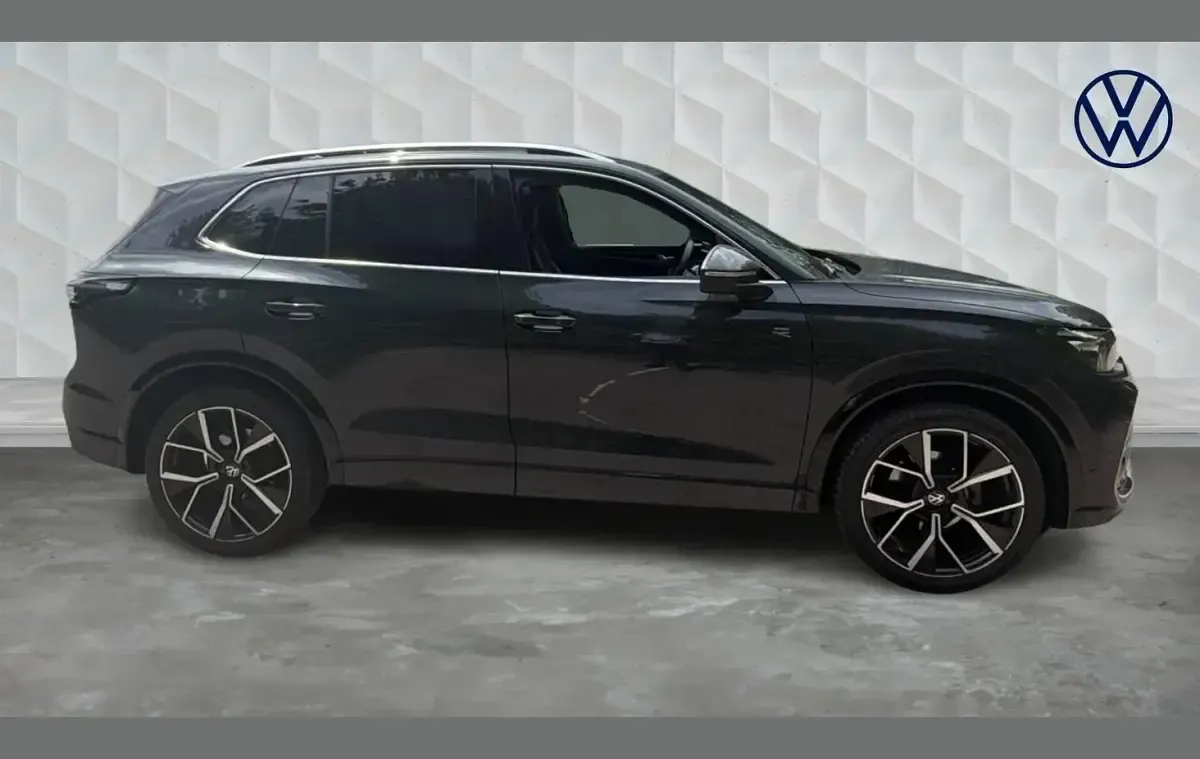 Used VW Tiguan R-line 147 HP (108 kW) 2024 Grey SUV