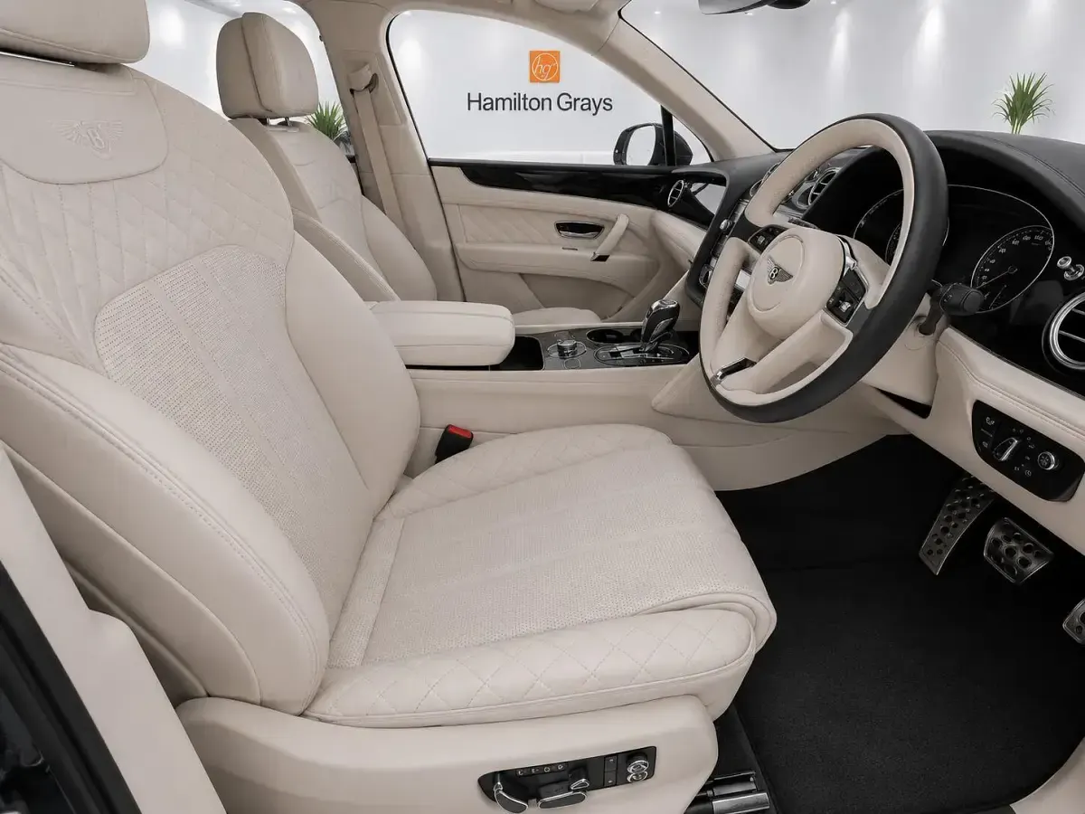 Used Bentley Bentayga 435 HP (319 kW) 2017 Black SUV