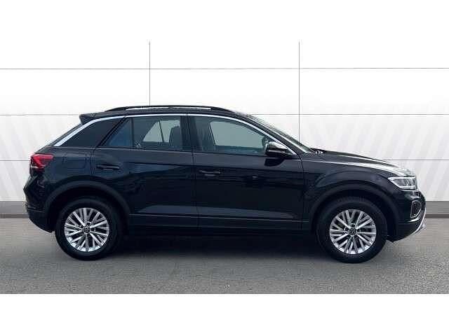 Usado VW T-Roc Life 150 CV (110 kW) 2022 Negro SUV