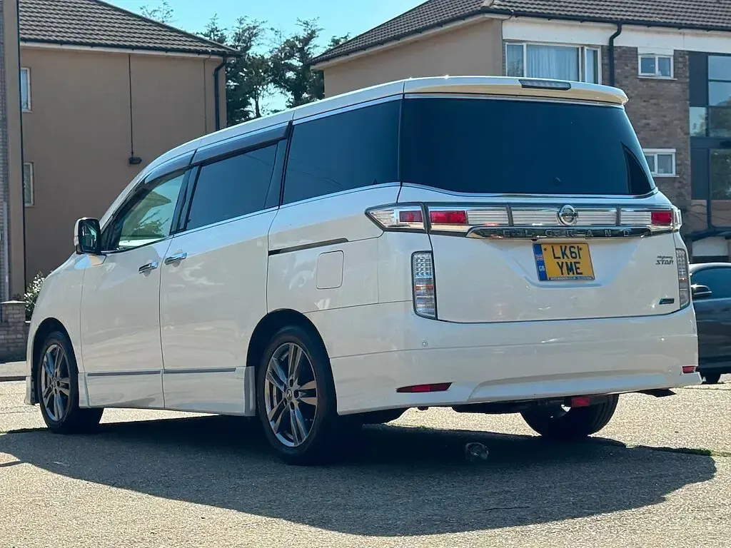 Used Nissan Elgrand 2022 White MPV