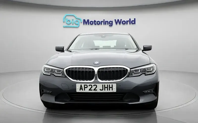 Used BMW 330e 292 HP (214 kW) 2022 Grey Sedan