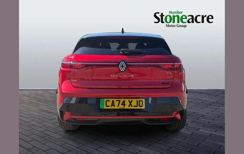 Begagnad Renault Megane E-Tech Komfort 160 kW (218 HK) 2025 Other Halvkombi