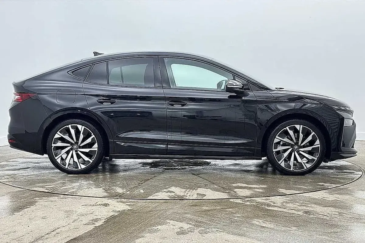 Used Skoda Enyaq iV SportLine 210 kW (286 HP) 2025 Black magic pearl effect SUV
