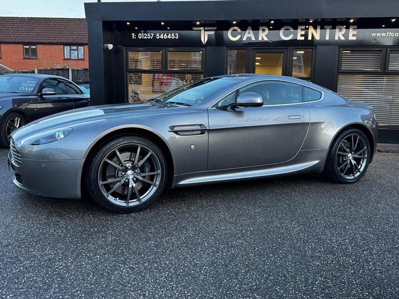 Used Aston Martin Vantage 420 HP (308 kW) 2011 Silver Coupe