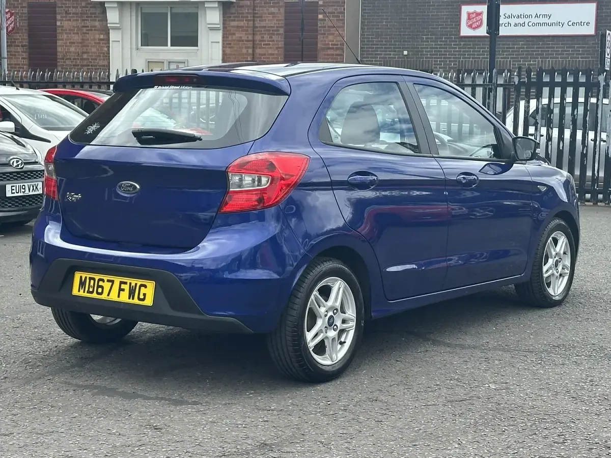 Used Ford Ka Plus Zetec 70 HP (51 kW) 2018 Blue Hatchback