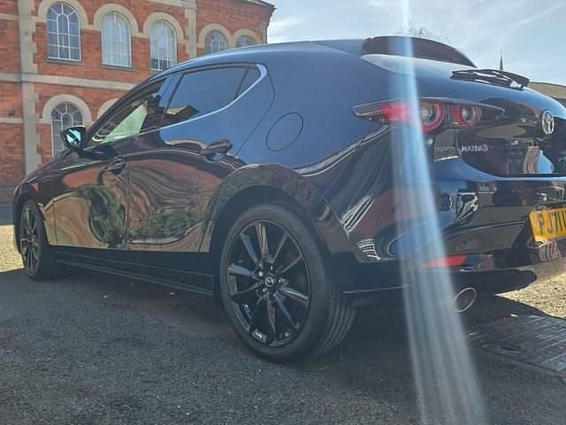 Begagnad Mazda 3 Inclusive 186 HK (136 kW) 2022 Blå Halvkombi