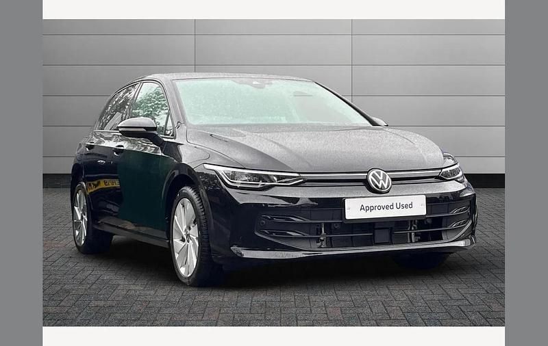Grenadilla black New 2025 VW Golf VIII Match Hatchback | £29,490 (Good price) - Image 1/3
