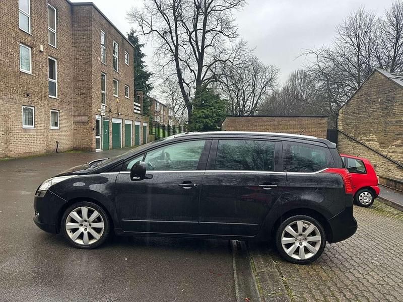 Used Peugeot 5008 Allure 2013 Black MPV