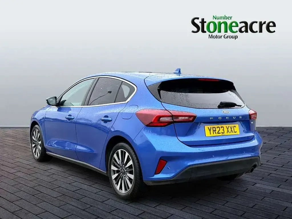 Used Ford Focus Titanium 153 HP (112 kW) 2023 Blue Hatchback