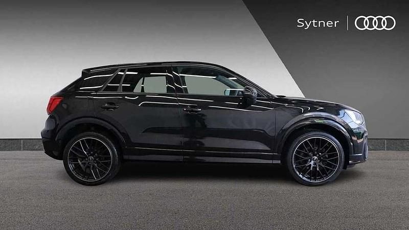 Begagnad Audi Q2 Black Edition 2023 SUV