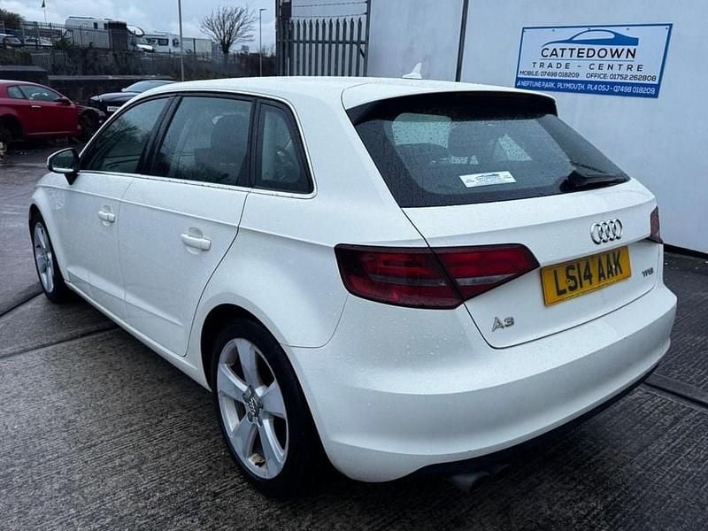Used Audi A3 Sport 125 HP (91 kW) 2014 White Hatchback