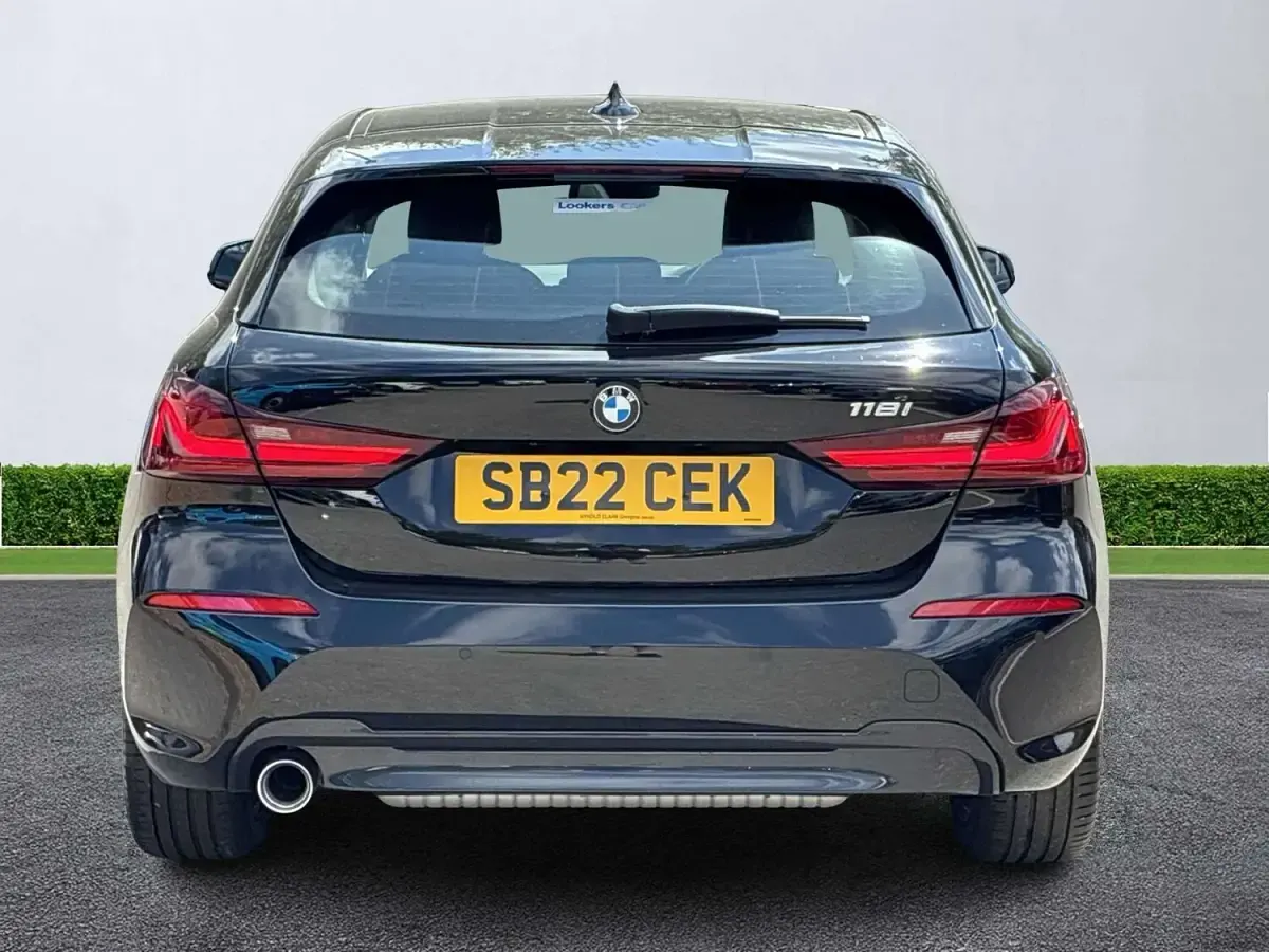 Used BMW 118 Sport Line 136 HP (100 kW) 2022 Black Hatchback
