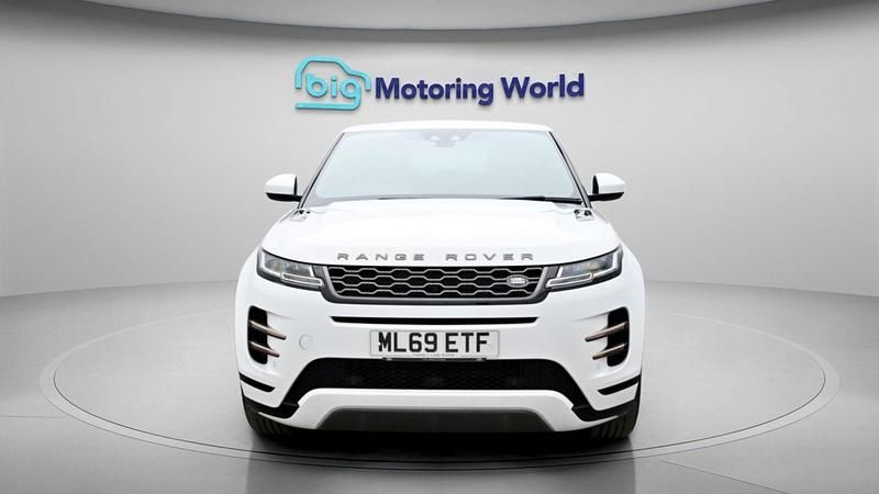 Used Land Rover Range Rover evoque R-Dynamic 182 HP (133 kW) 2019 White SUV