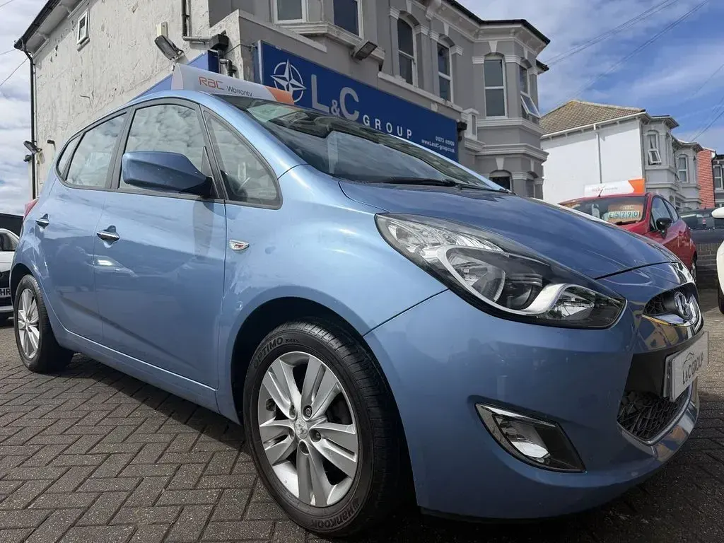 Used Hyundai ix20 Active 125 HP (91 kW) 2015 Blue Hatchback