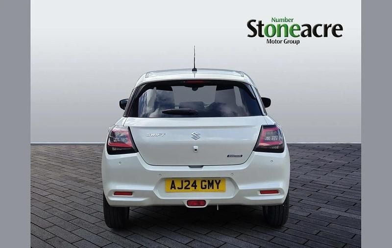 Usado Suzuki Swift 82 HP (60 kW) 2024 Branco Citadino