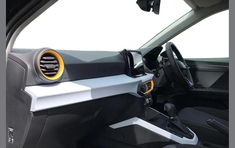 Used Seat Arona SE Technology 113 HP (83 kW) 2025 Black SUV