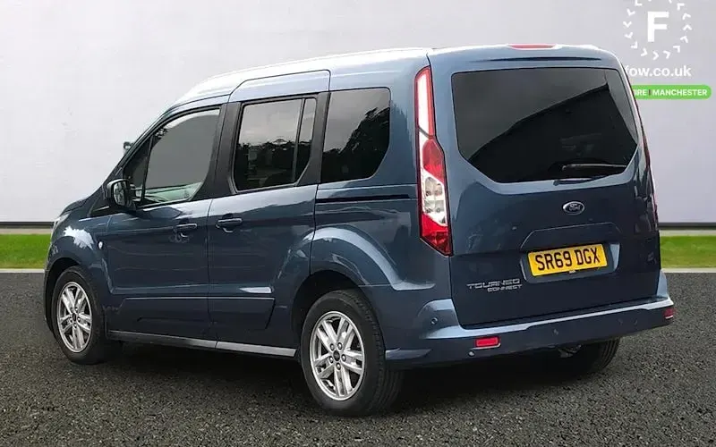 Usado Ford Tourneo Titanium 120 CV (88 kW) 2021 Familiar