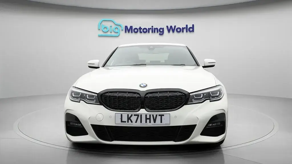 Used BMW 320 M Sport 184 HP (135 kW) 2021 White Sedan