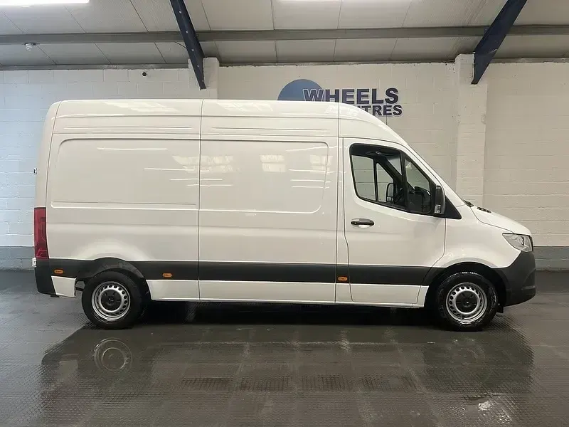 Used Mercedes Sprinter Premium 150 HP (110 kW) 2024 White Van