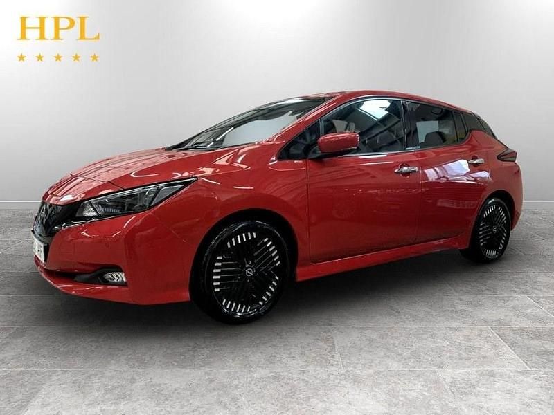 Used Nissan Leaf Tekna 110 kW (150 HP) 2022 Red Hatchback