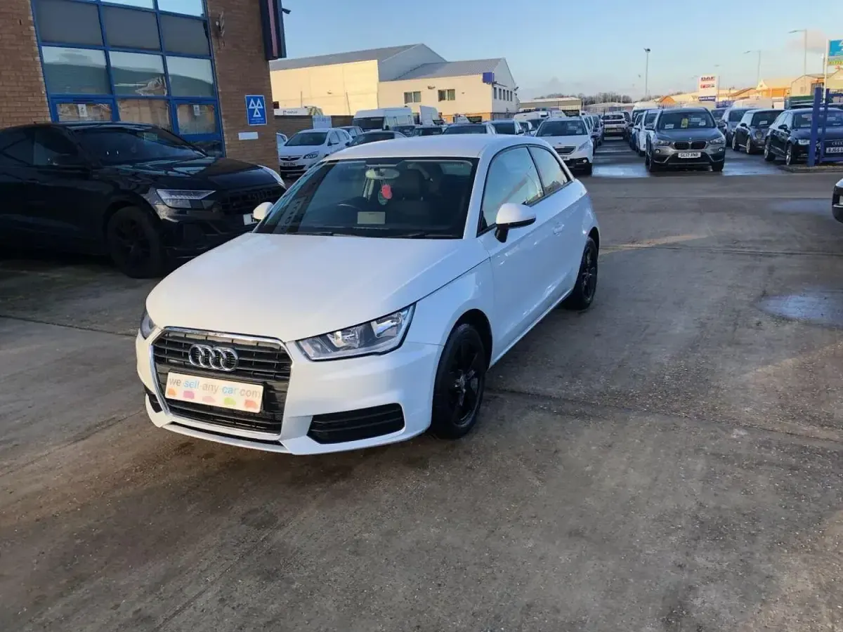Used Audi A1 Design 116 HP (85 kW) 2015 White Hatchback
