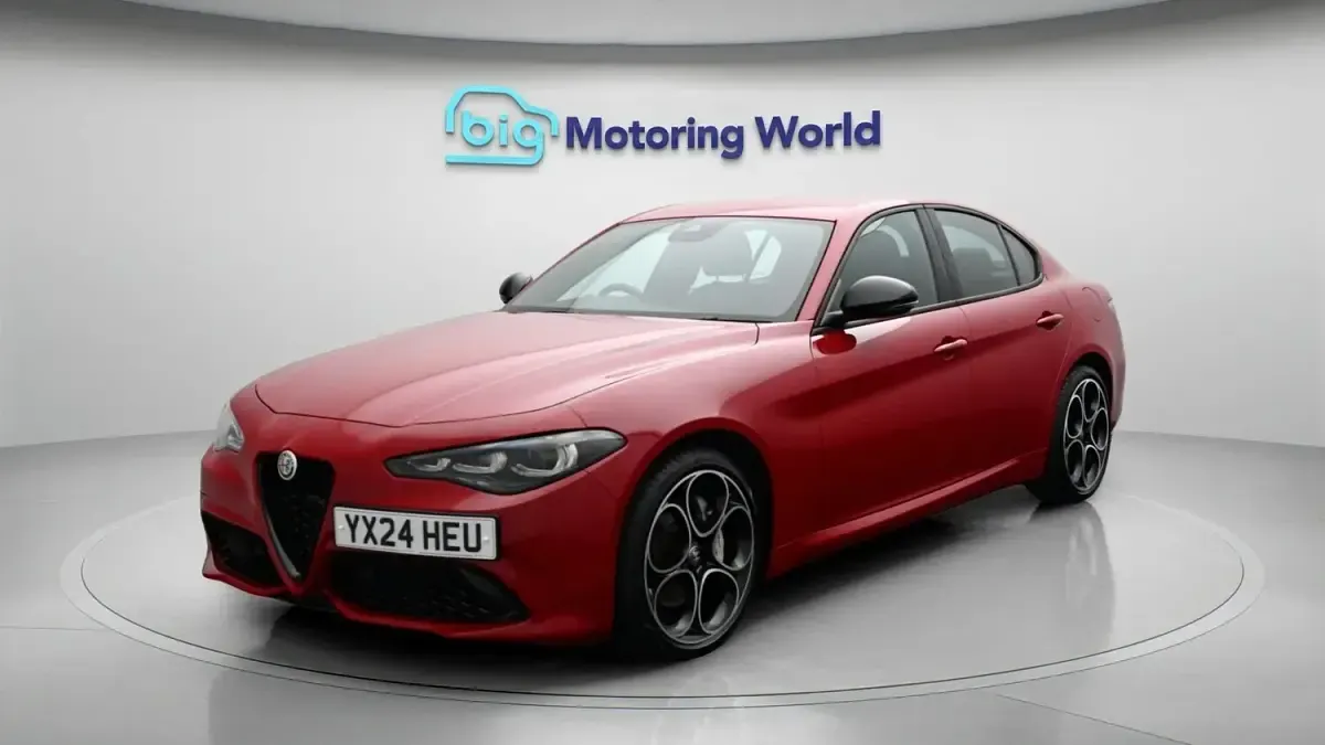 Used Alfa Romeo Giulia Sprint 280 HP (205 kW) 2024 Red Sedan