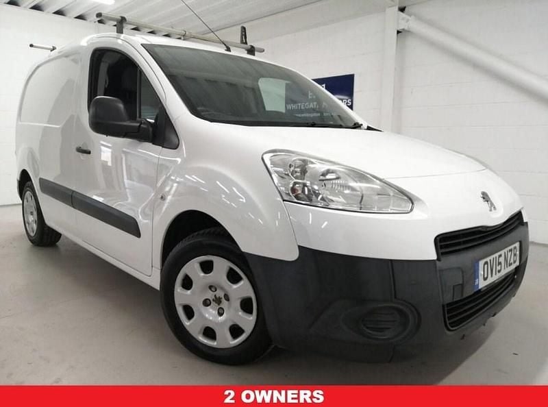 White Used 2015 Peugeot Partner MPV | £5,000 (Fair price) - Image 1/4
