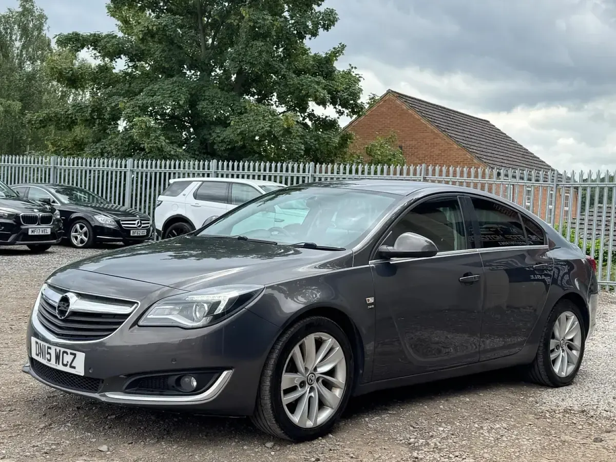 Used Vauxhall Insignia SRi 163 HP (119 kW) 2015 Grey Hatchback
