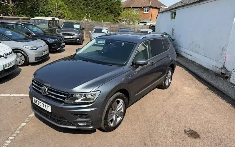 Used VW Tiguan Allspace Match 150 HP (110 kW) 2020 Grey SUV