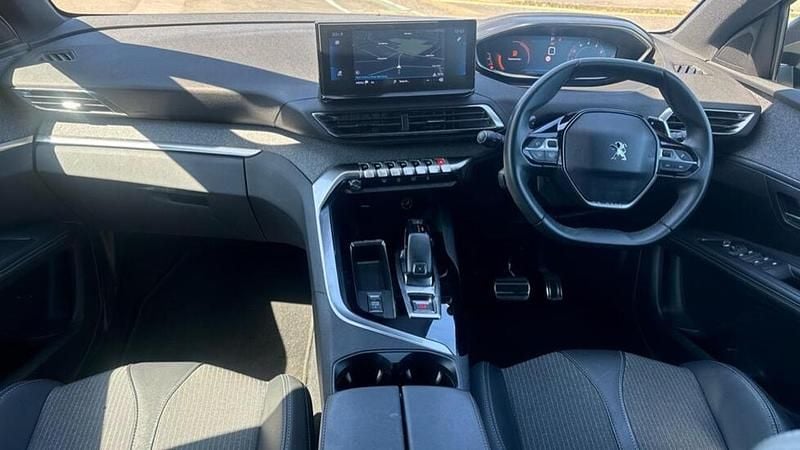 Used Peugeot 3008 Allure+ 129 HP (94 kW) 2023 Blue SUV