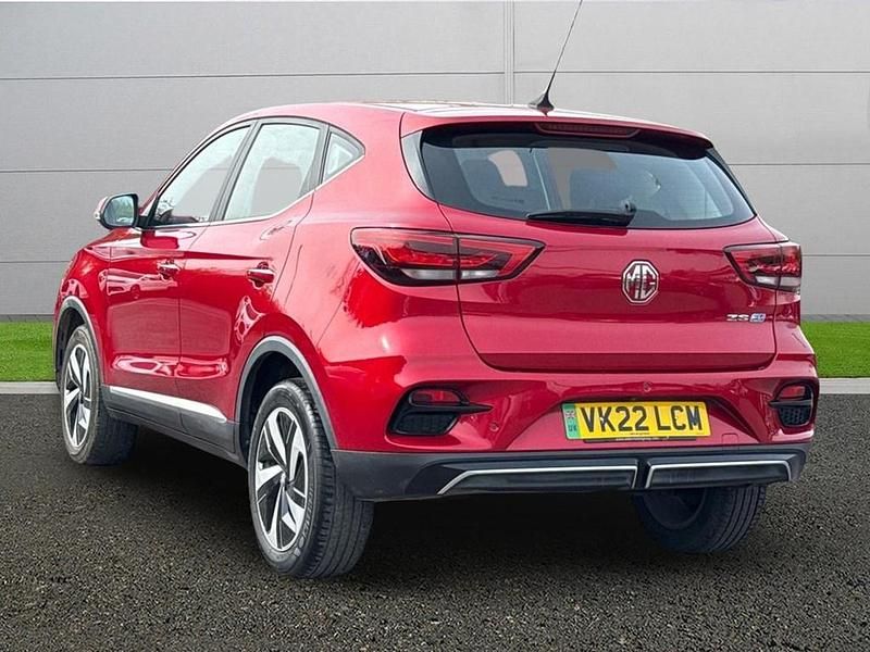 Used MG MG3 106 HP (77 kW) 2022 Red Hatchback