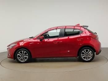 Begagnad Mazda 2 Inclusive 90 HK (66 kW) 2018 Röd Halvkombi