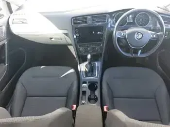 Begagnad VW e-Golf 99 kW (135 HK) 2019 Grå Halvkombi