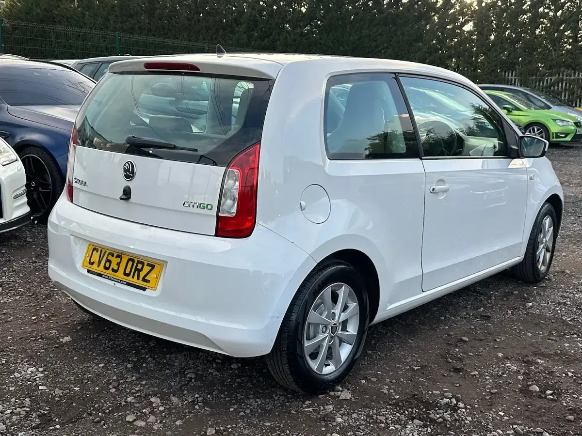 Used Skoda Citigo Elegance 2013 White Hatchback