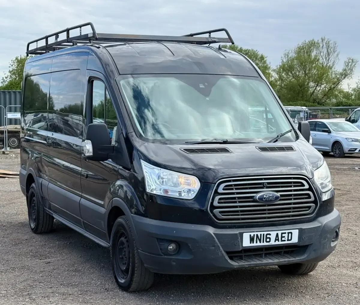 Usado Ford Transit Trend 125 HP (91 kW) 2016 Preto Van