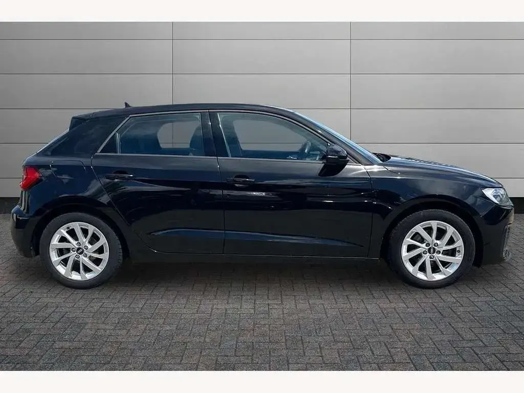 Used Audi A1 Sport 110 HP (80 kW) 2023 Black SUV